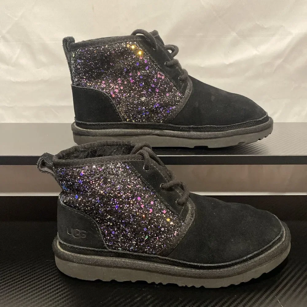 UGG Kids Neumel Cosmos Black Suede Chukka‎ Boot Size US 5